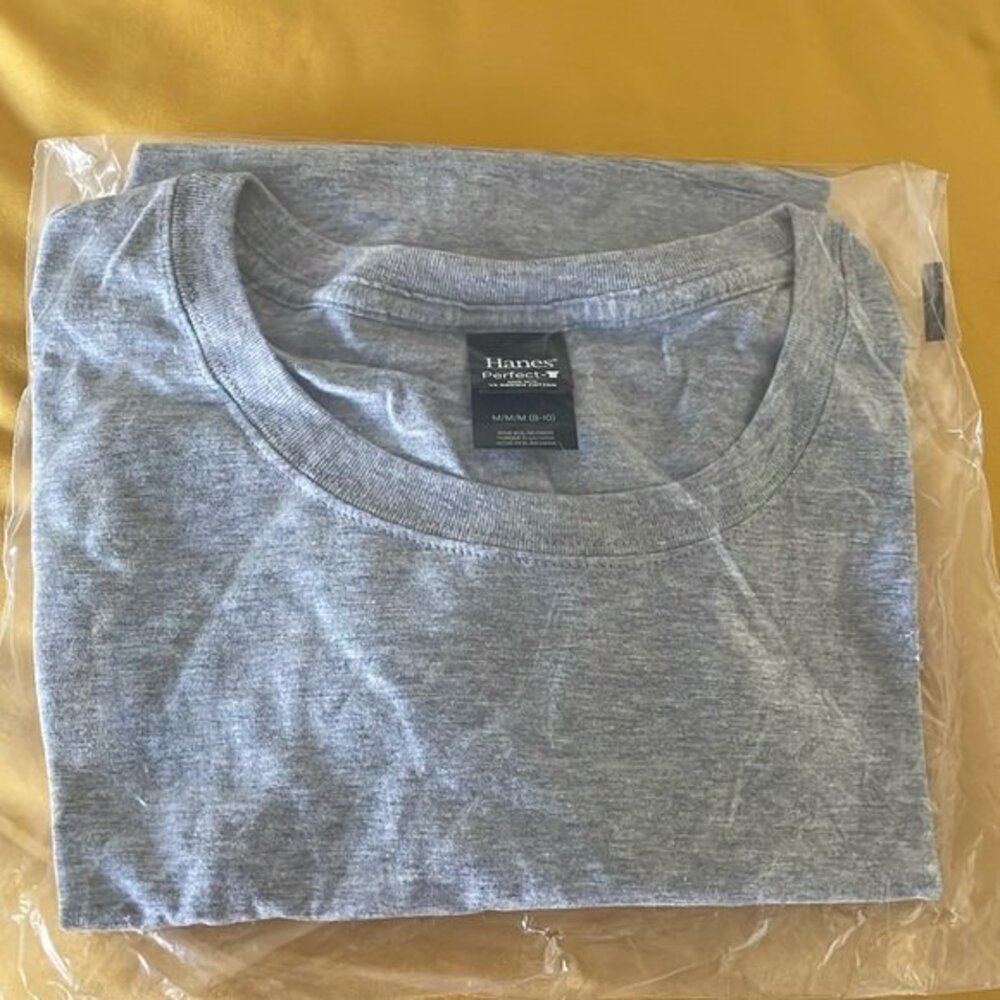 Short sleeved T-shirt(s) 4 shirts